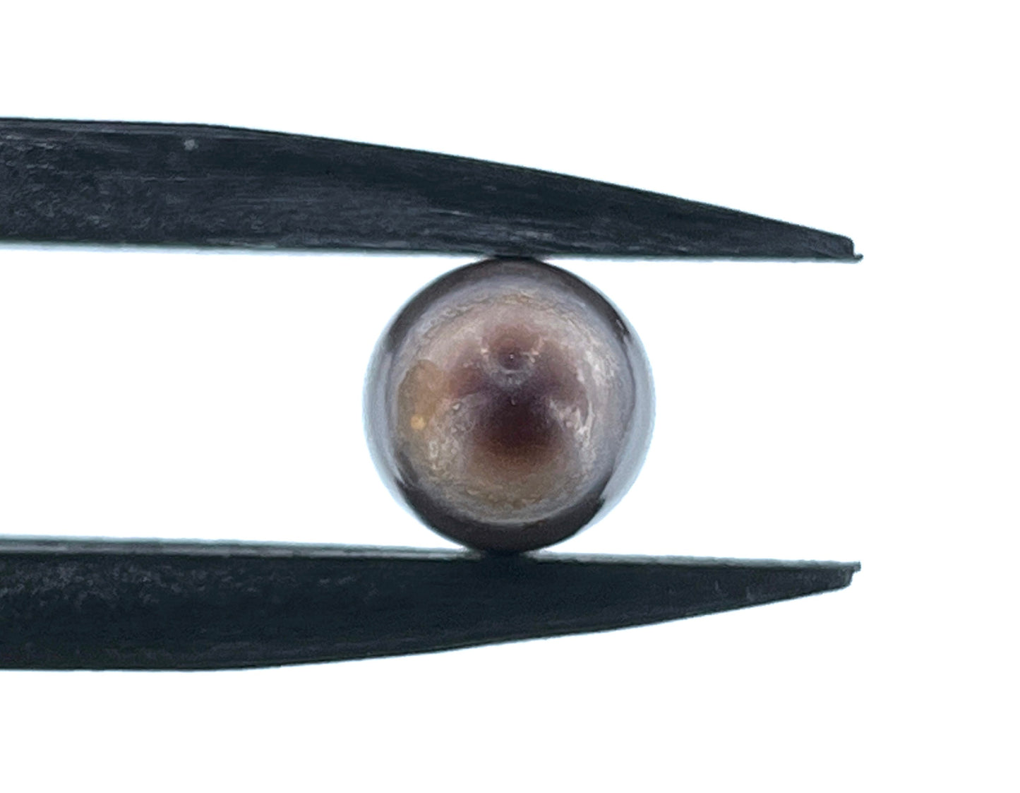 5.94 ct. Natural Quahog Pearl