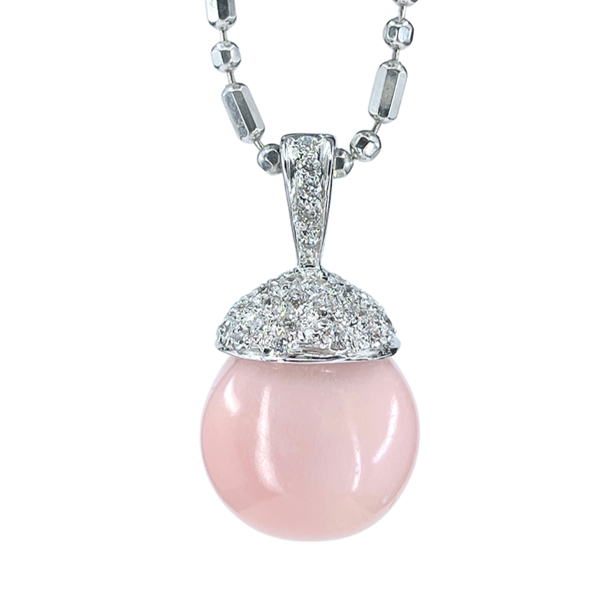 Conch 2025 pearl pendant