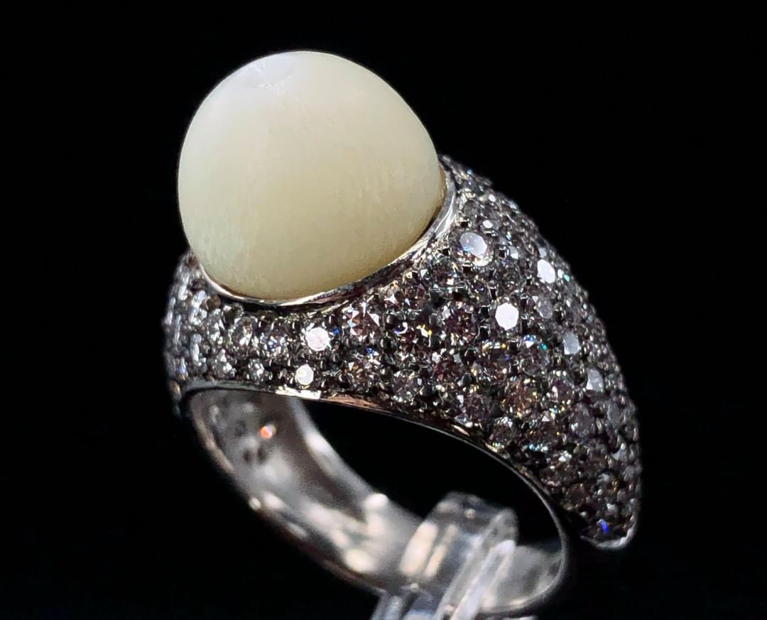 GIA 8.64 ct. Natural "Eyeball" Tridacna Pearl & Diamond Ring in Platinum